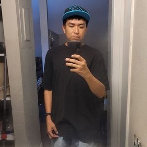 Meet your Posher, Leander